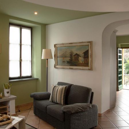 Tinas Yellow Home Leggiuno Exterior foto