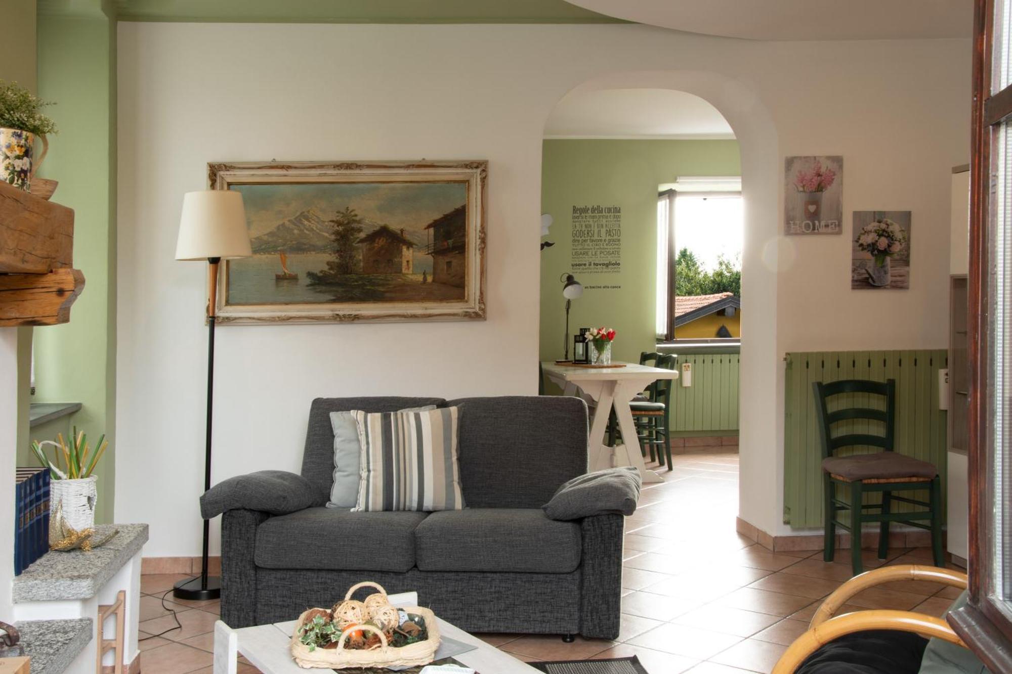 Tinas Yellow Home Leggiuno Exterior foto